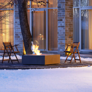 Base Outdoor - Luxuriöser Outdoor-Feuertisch von EcoSmart Fire | Radiamo