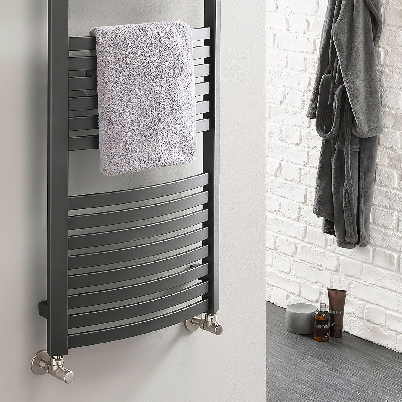 Griffin - Moderner IRSAP Handtuchwärmer für Küche & Badezimmer | Radiamo