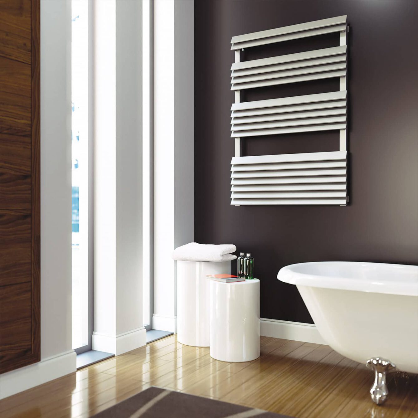 Panacea Bath - Moderner Handtuchwärmer mit flachen Edelstahlröhren von Aeon | Radiamo