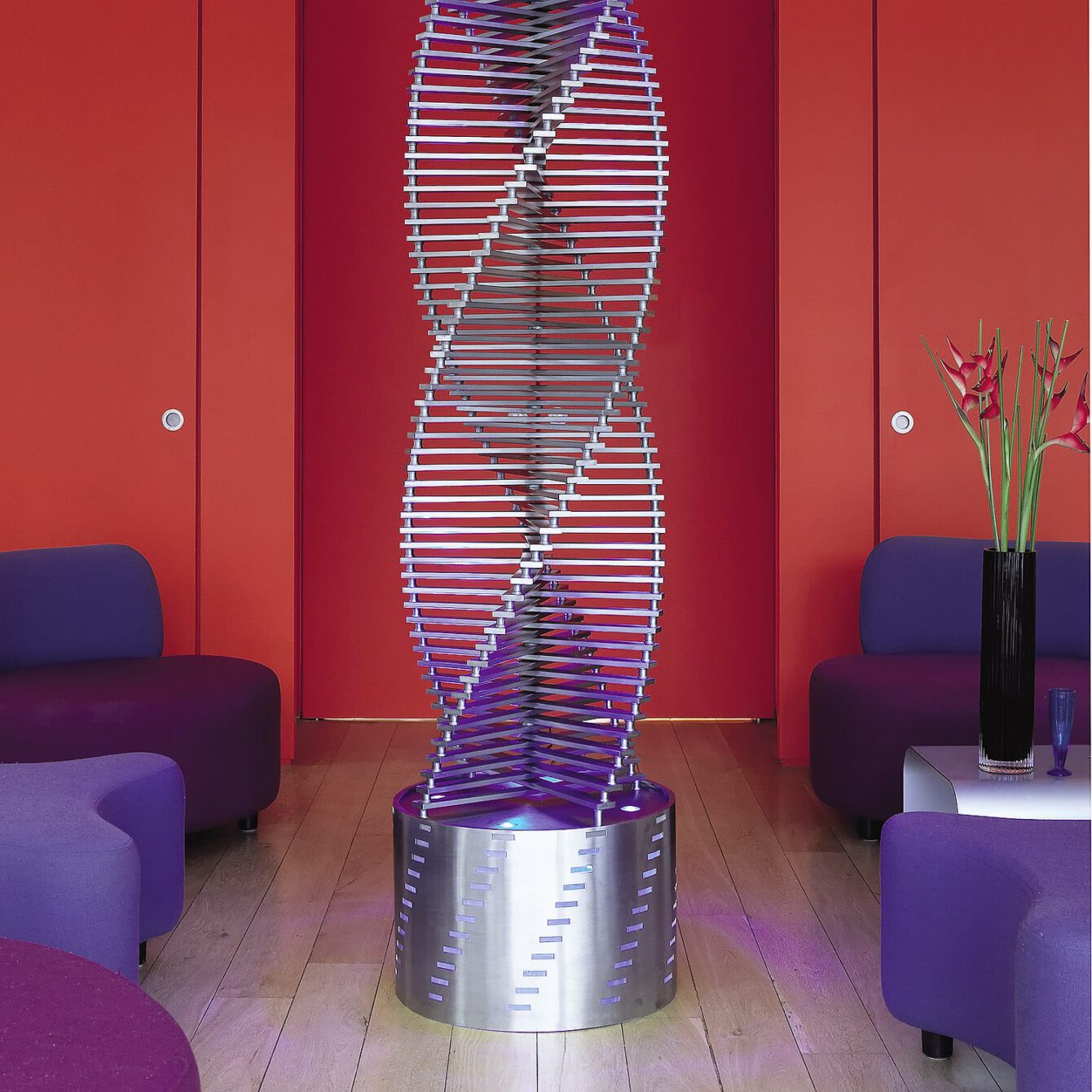 Speira - Skulpturaler AEON Heizkörper mit LED-Beleuchtung | Radiamo