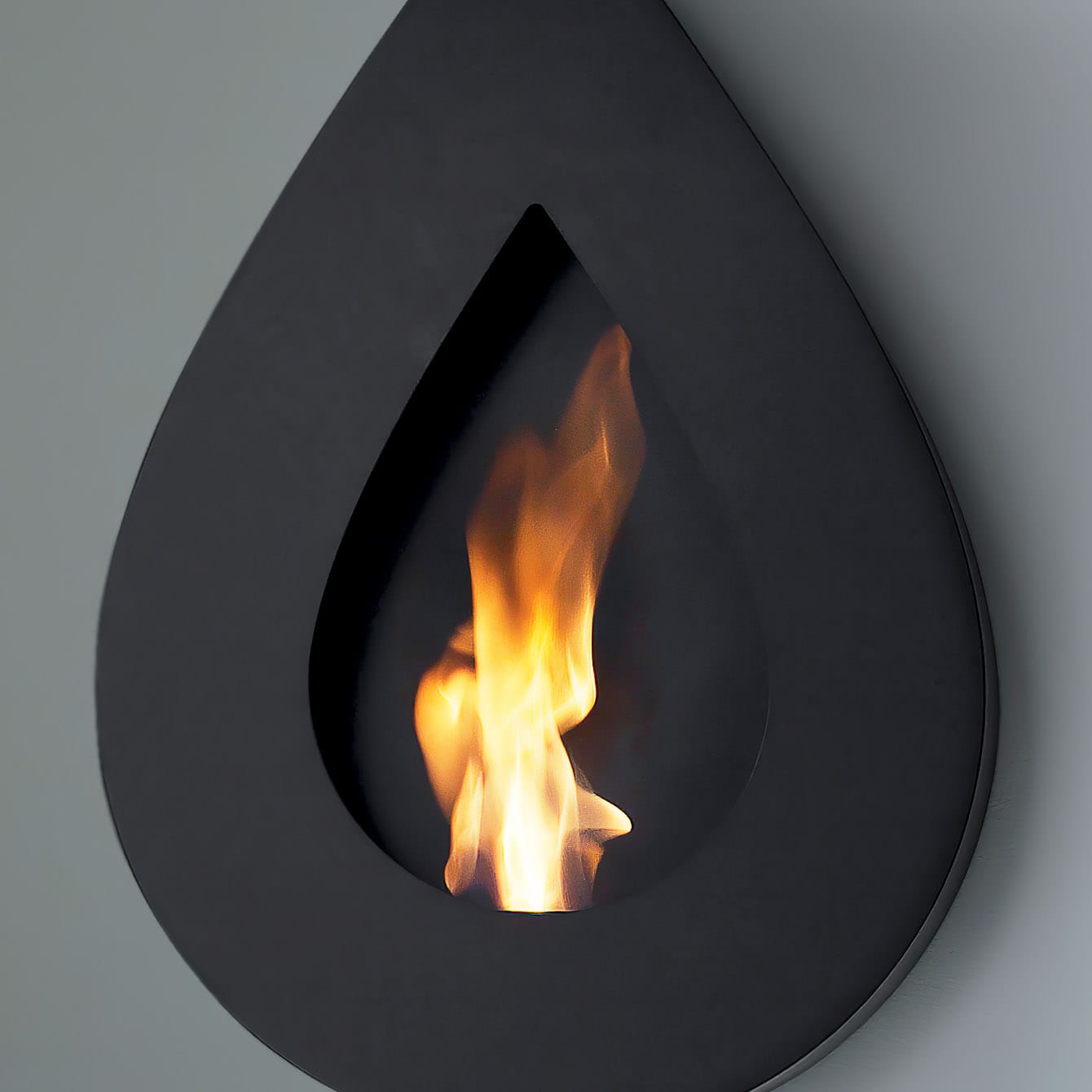 Flame Wall - Stilvoller ACQUAFUOCO Designer-Wandkamin mit Biobrenner | Radiamo