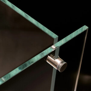 Divider - Moderner Standkamin aus Glas von Vauni | Radiamo