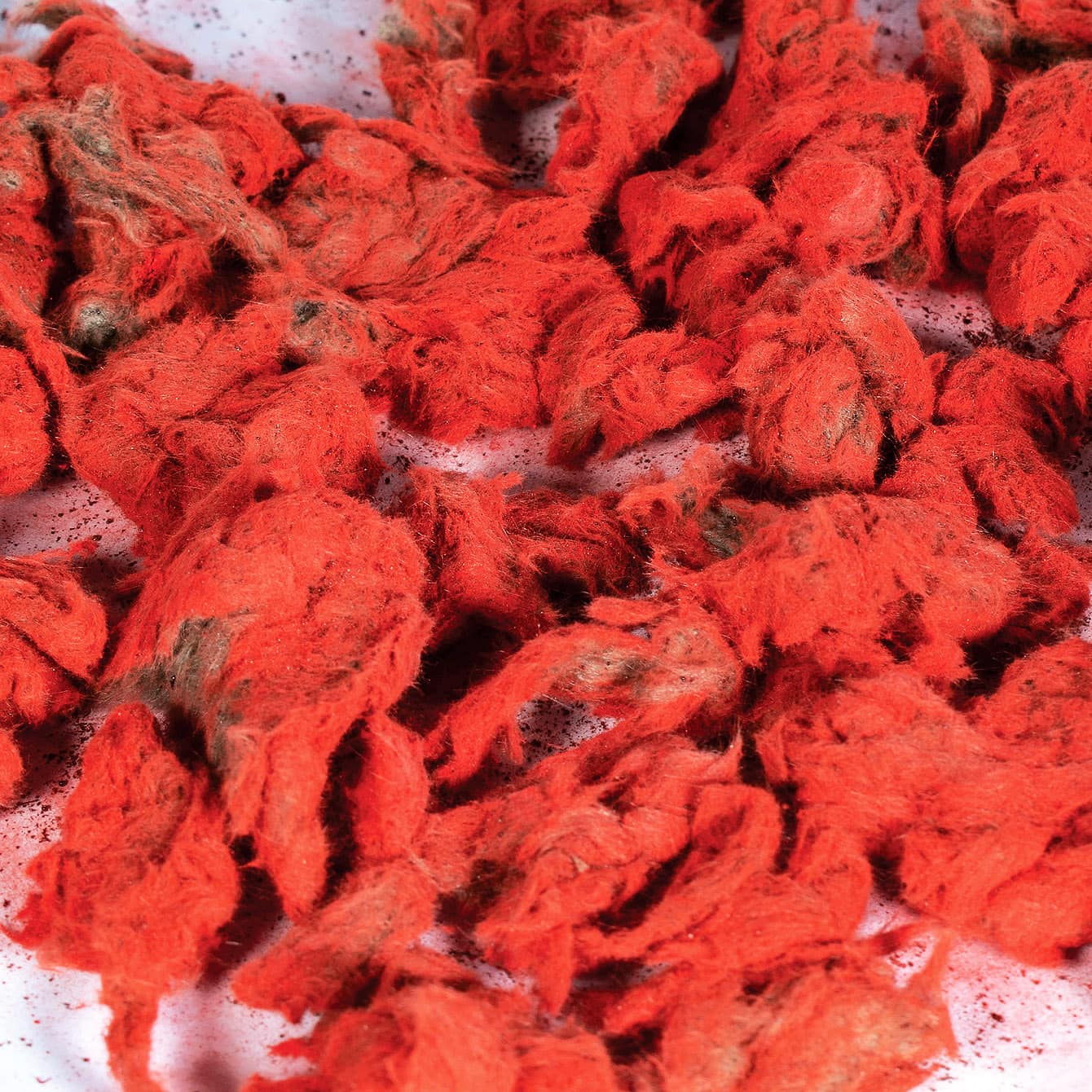 GW Red Sea - Glühende „Glowing Wool“ Feuer-Deko von Enhance a Fire! | Radiamo