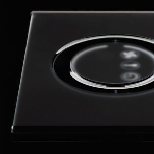 VSB Glass Clima (EU) - Smarter VITRUM DESIGN Raumthermostat (schwarze Ausführung) aus Glas | Radiamo